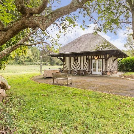 L'Atelier A L'Oree Des Bois Saint-Pierre-en-Auge Exteriör bild