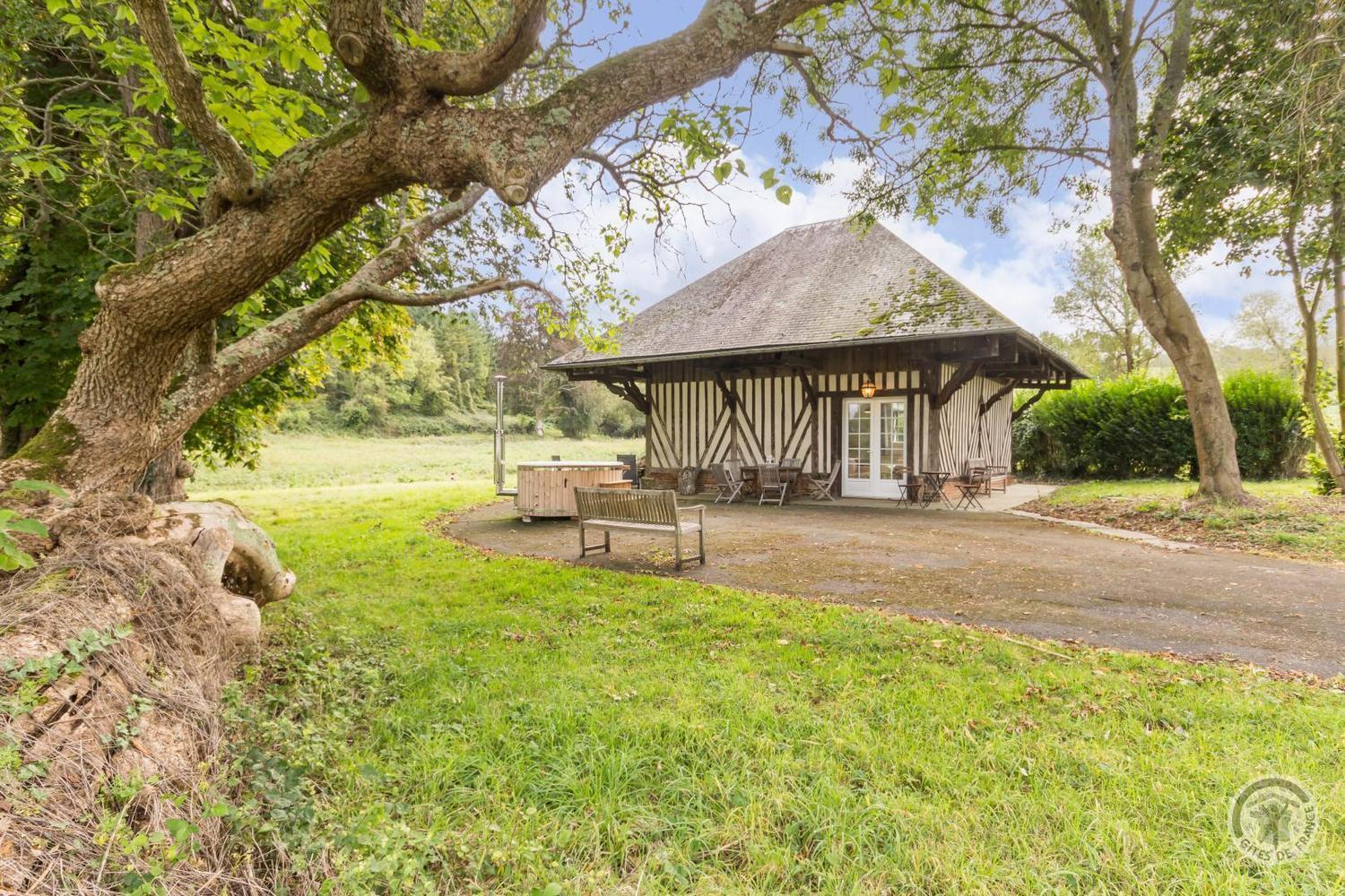 L'Atelier A L'Oree Des Bois Saint-Pierre-en-Auge Exteriör bild