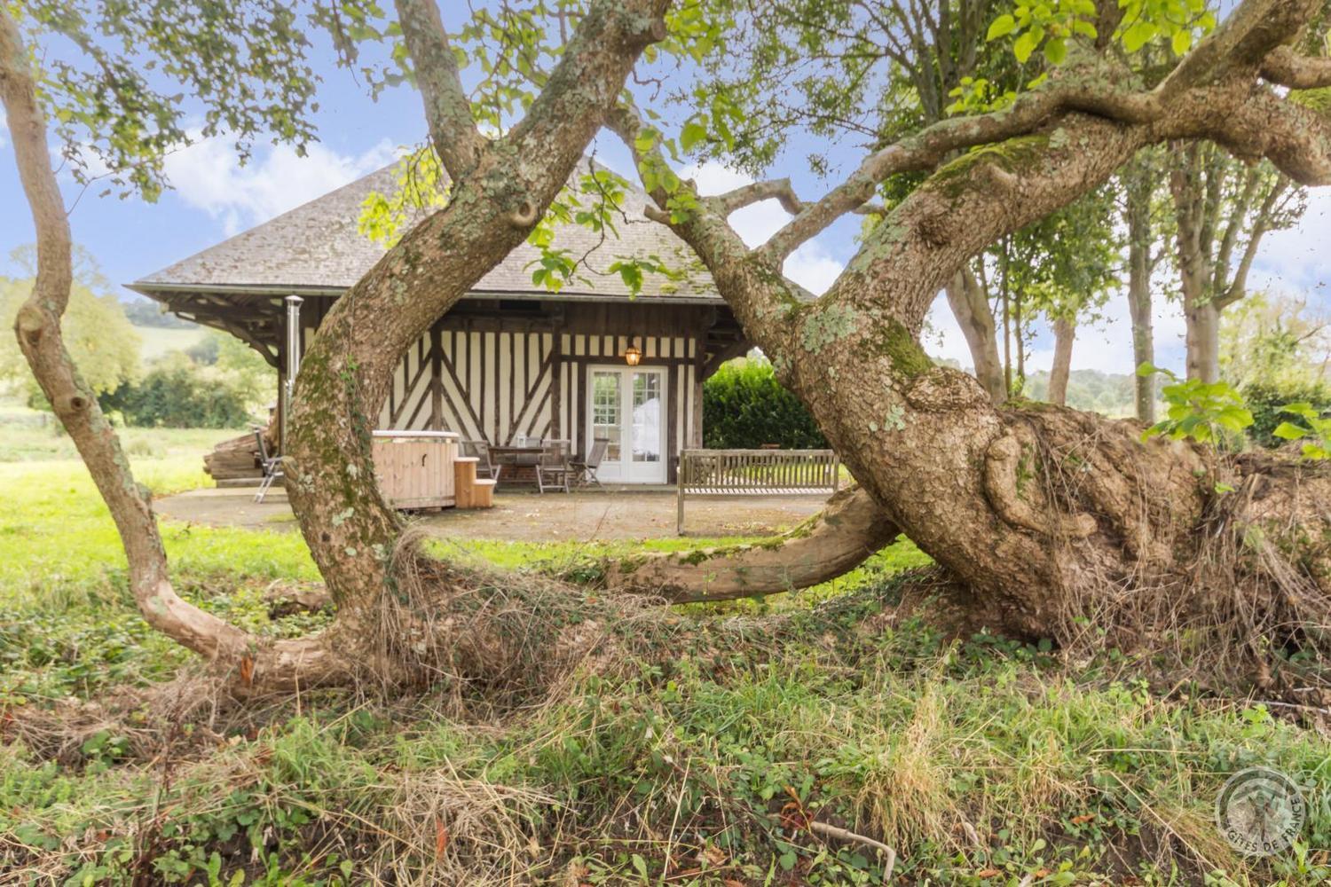 L'Atelier A L'Oree Des Bois Saint-Pierre-en-Auge Exteriör bild